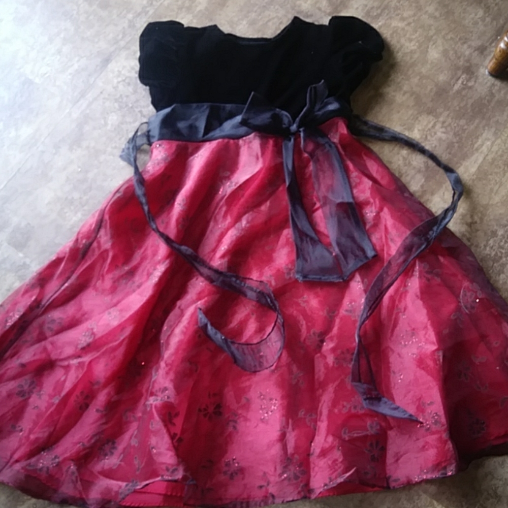 black and red holiday dress